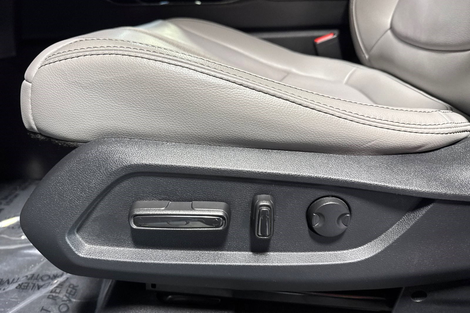 Certified 2024 Honda Pilot Touring image 14