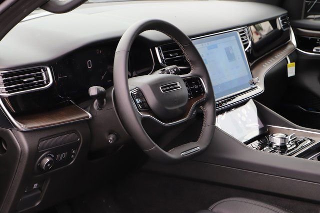 New 2024 Jeep Grand Wagoneer L 4WD w/ Convenience Group III image 14