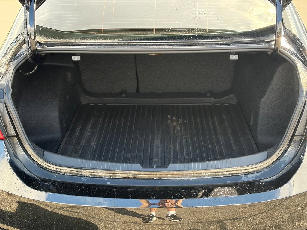 Used 2024 Chevrolet Malibu RS w/ LPO, Floor Liner Package FWD image 9