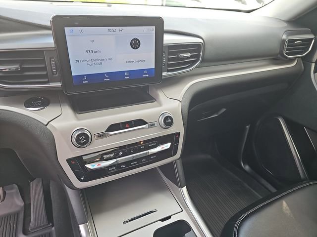 Used 2023 Ford Explorer XLT w/ Equipment Group 202A image 25