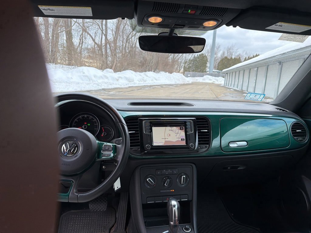 Used 2017 Volkswagen Beetle 1.8T Classic image 9