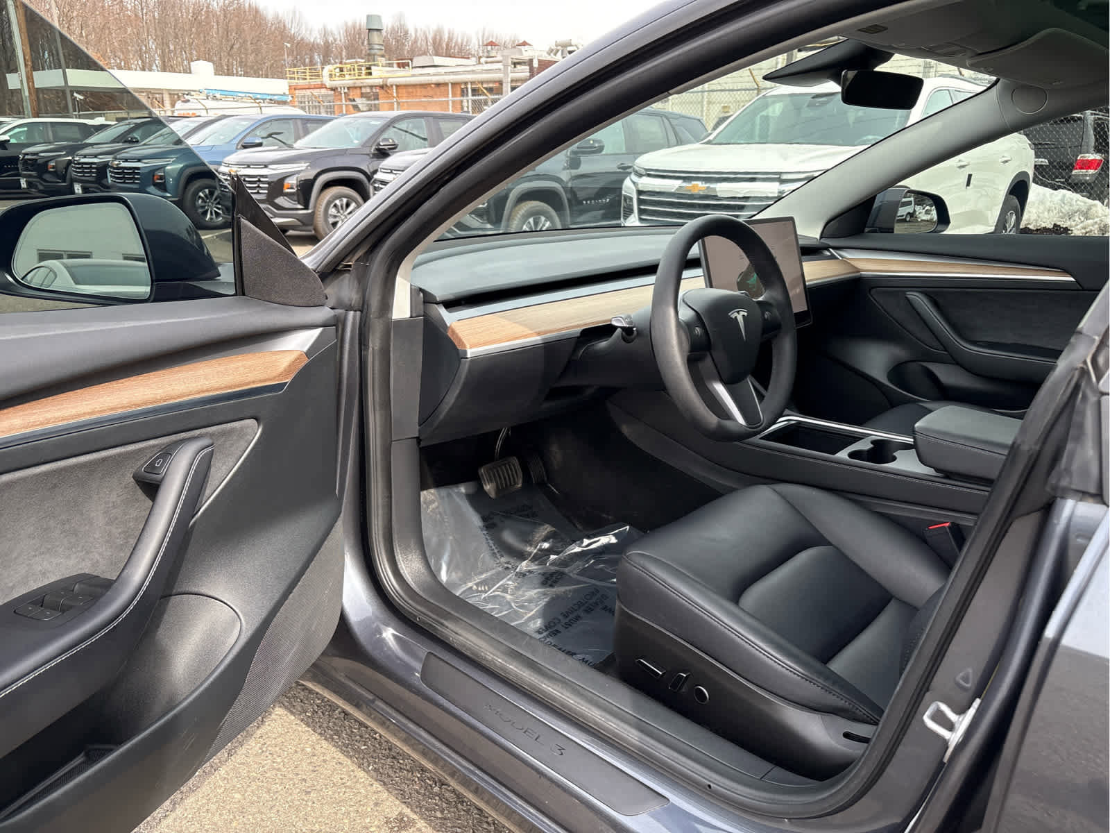 Used 2023 Tesla Model 3 Standard Range image 14