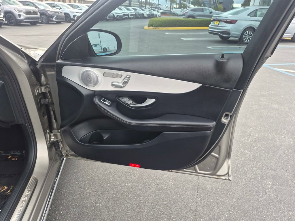 Used 2021 Mercedes-Benz C 300 Sedan w/ Premium Package image 23