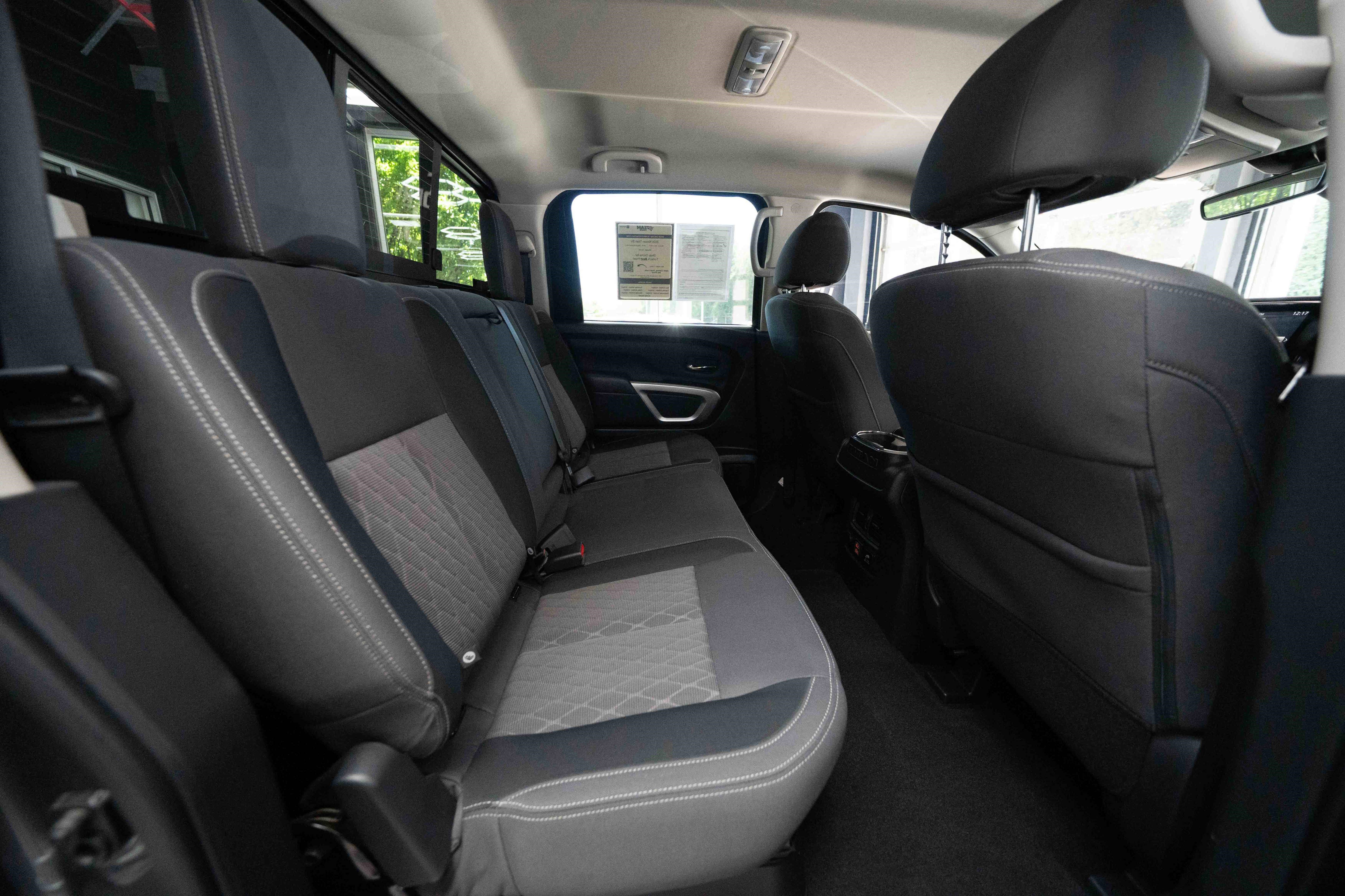 Used 2024 Nissan Titan SV w/ SV Convenience Package AWD/4WD image 24
