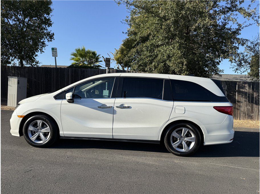Used 2018 Honda Odyssey EX image 2