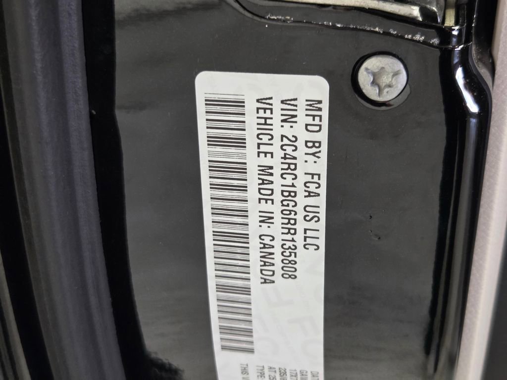 Certified 2024 Chrysler Pacifica Touring-L image 26