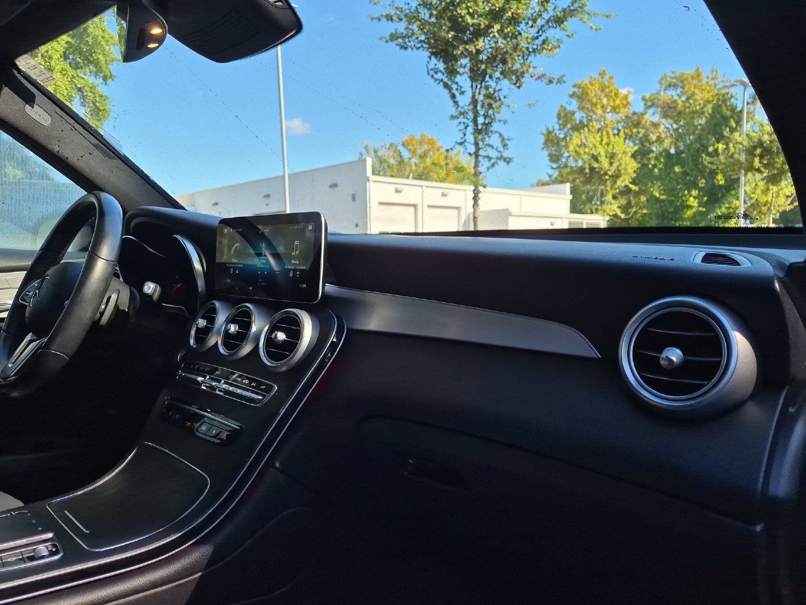Used 2022 Mercedes-Benz GLC 300 4MATIC image 33