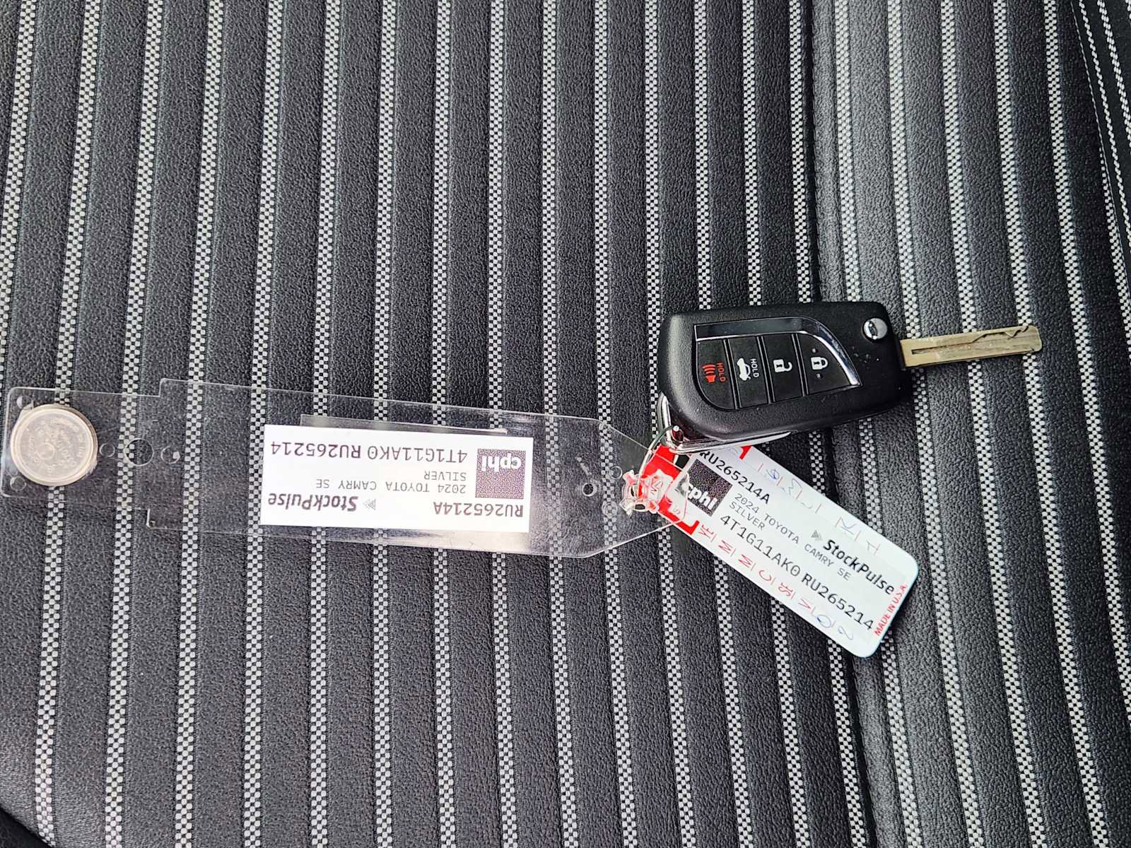 Used 2024 Toyota Camry SE FWD image 33