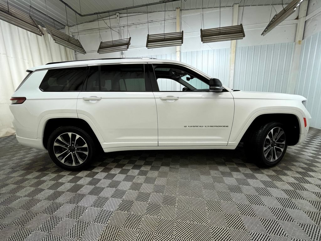 Used 2021 Jeep Grand Cherokee L Overland w/ Advanced Protech Group III AWD/4WD image 28