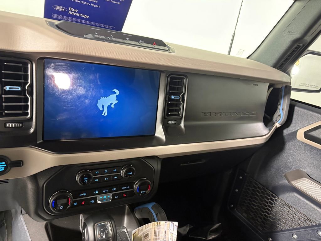 Certified 2023 Ford Bronco Wildtrak AWD/4WD image 16
