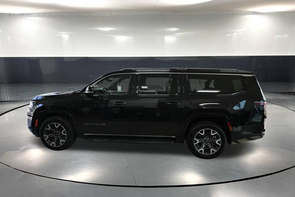 Used 2024 Jeep Wagoneer L Series III w/ Rear Seat Video Group 1 AWD/4WD image 11