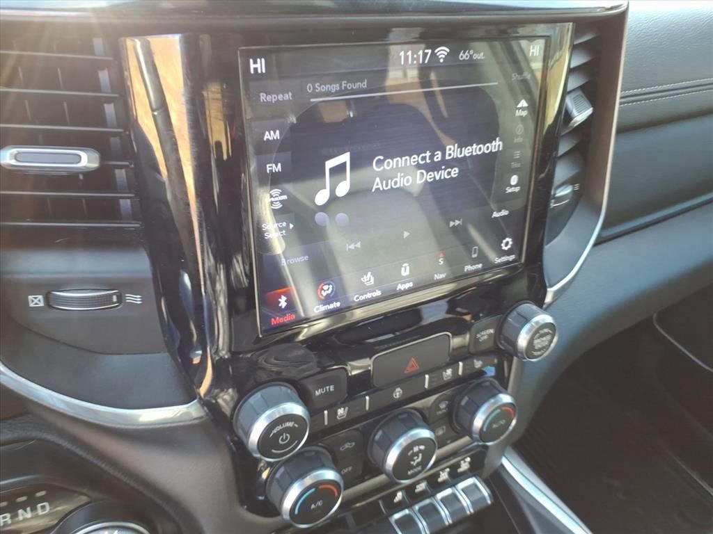 Used 2020 RAM 1500 Laramie image 30