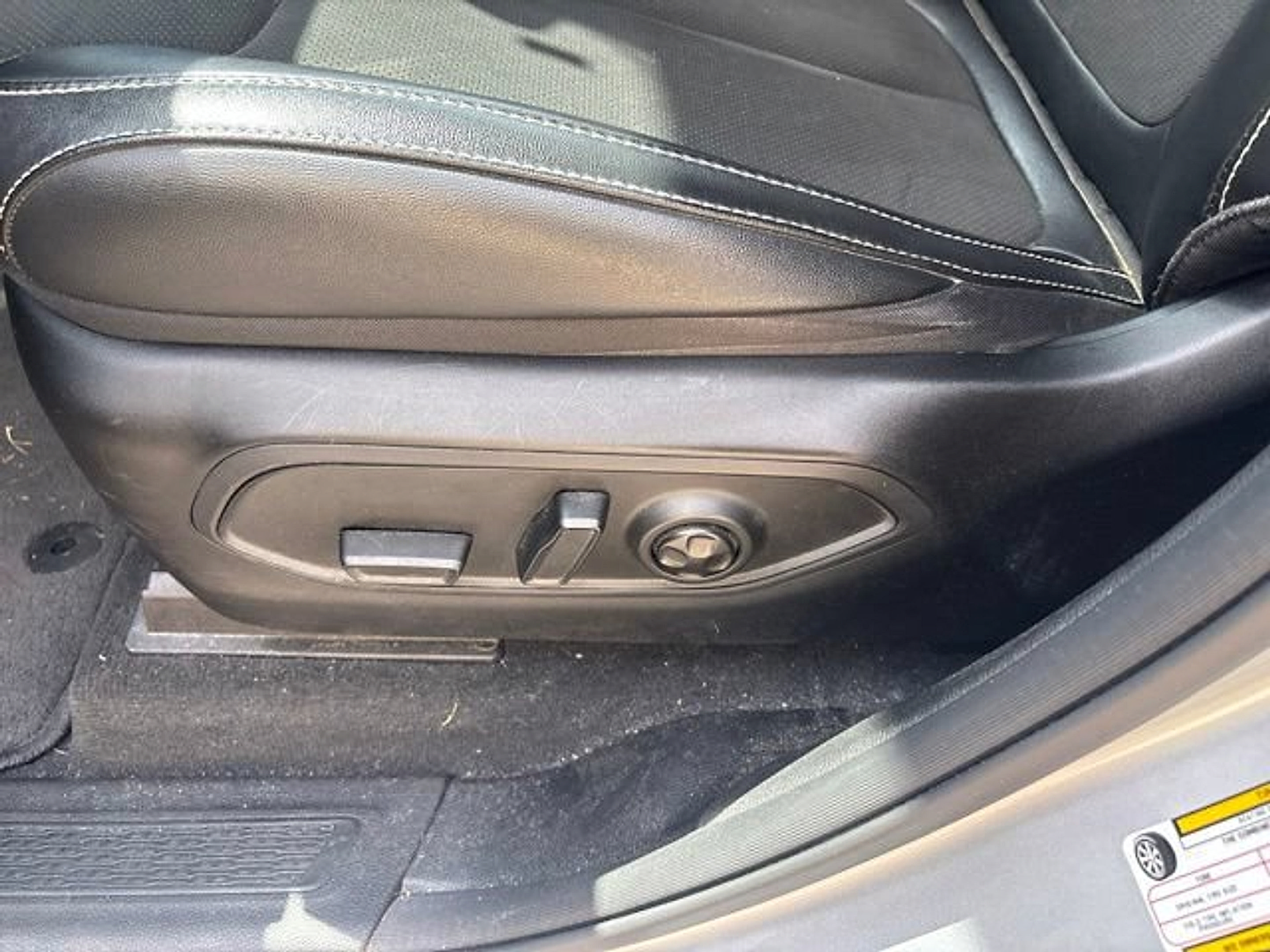 Used 2023 Jeep Grand Cherokee Altitude AWD/4WD image 11