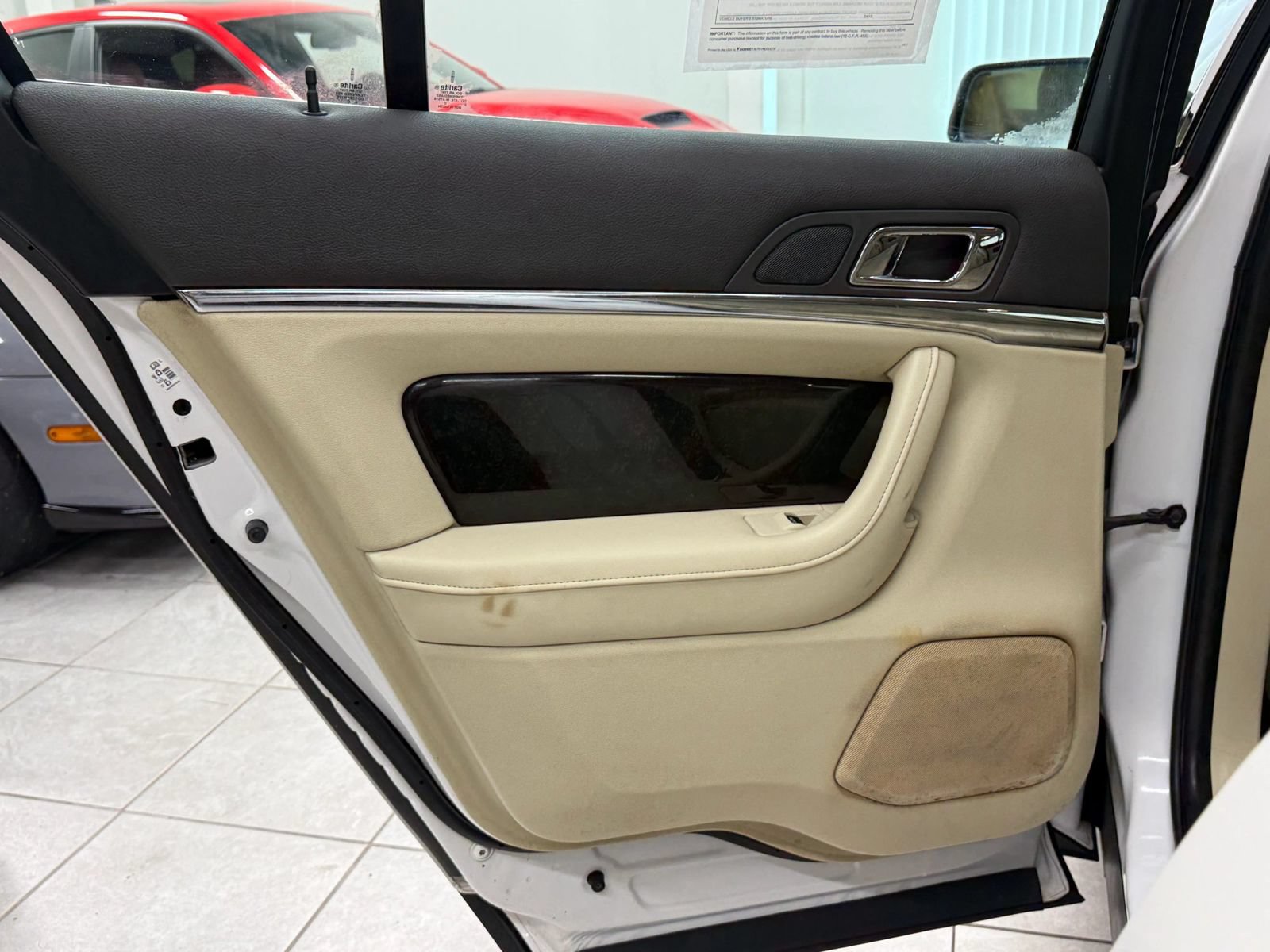 Used 2013 Lincoln MKS AWD image 17