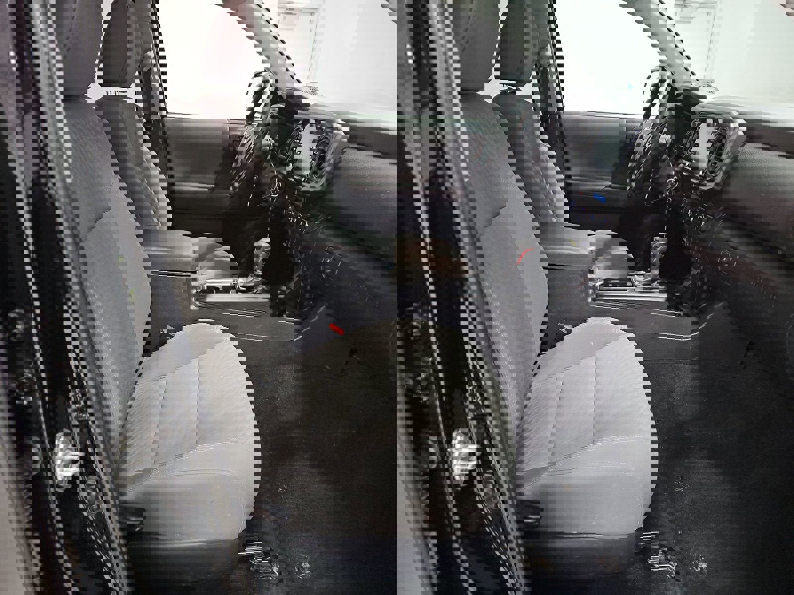 Used 2023 Toyota Tacoma SR image 7