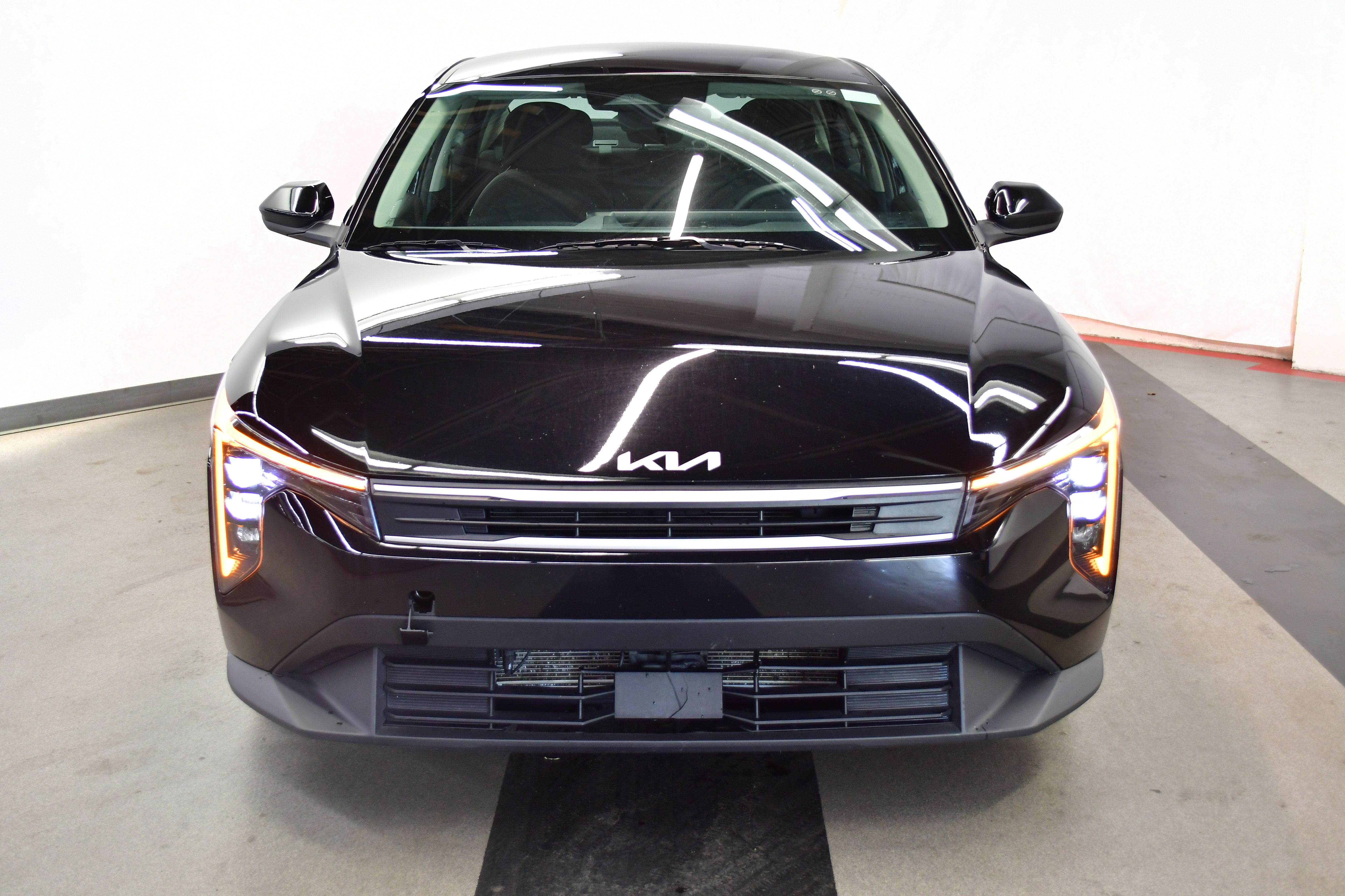 Used 2025 Kia K4 FWD image 3