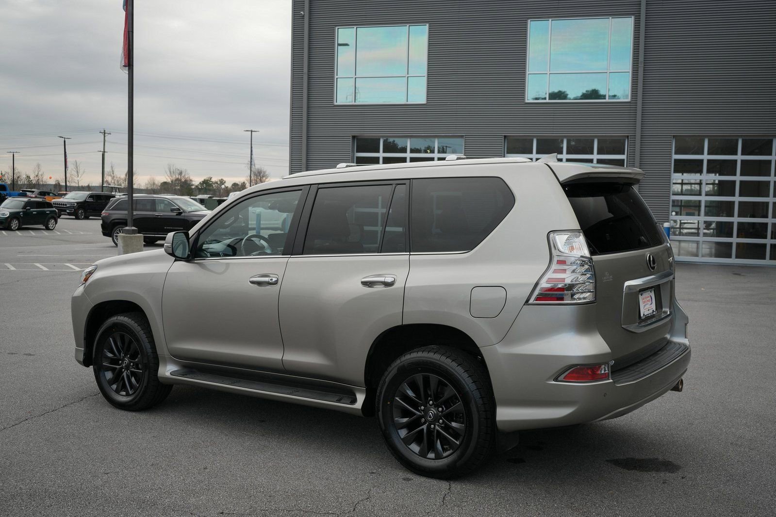 Used 2023 Lexus GX 460 Premium AWD/4WD image 7