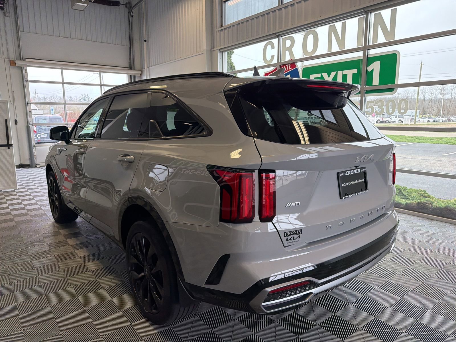 Used 2022 Kia Sorento SX image 4