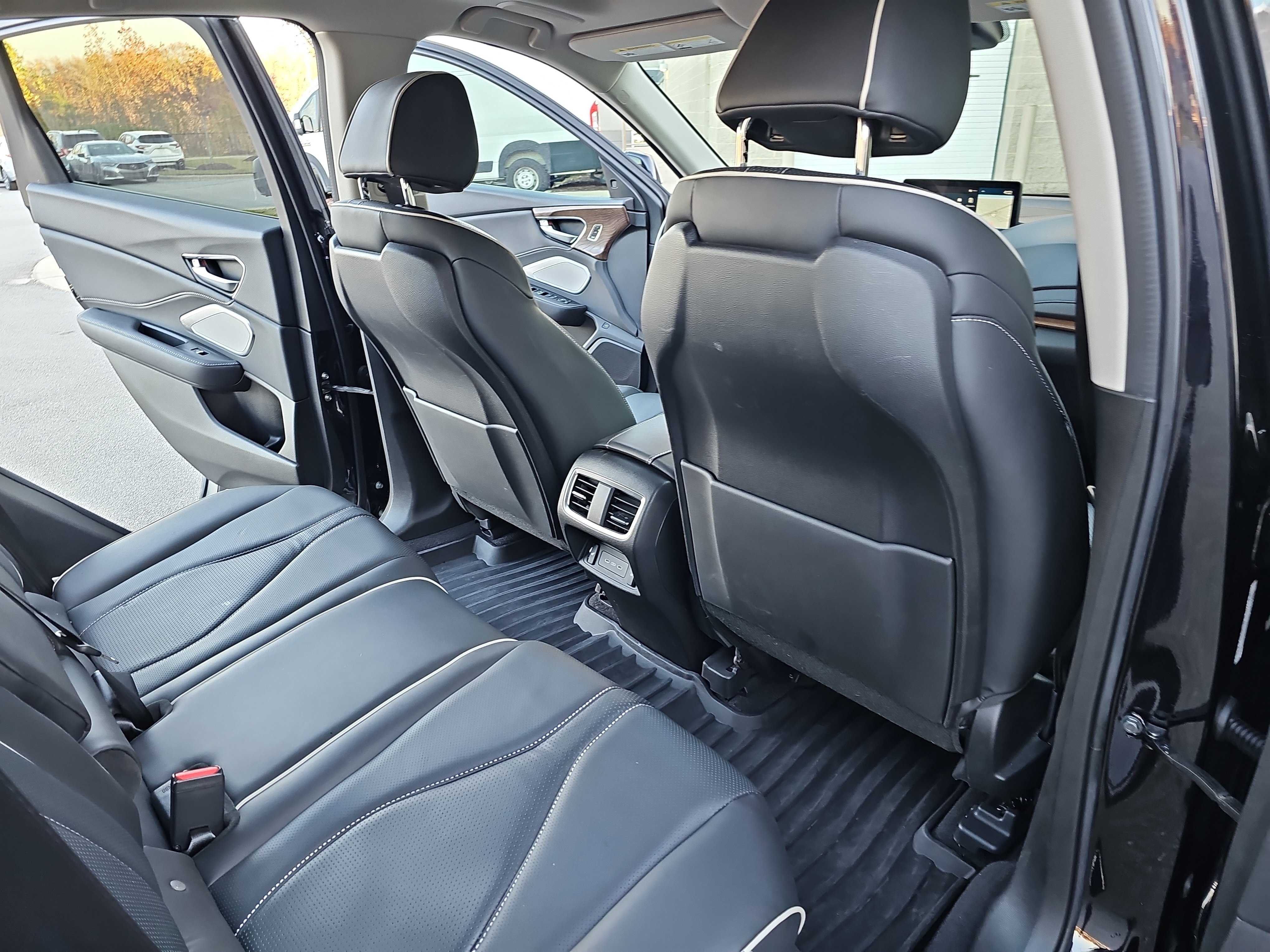 Certified 2024 Acura RDX SH-AWD w/ Advance Package image 11