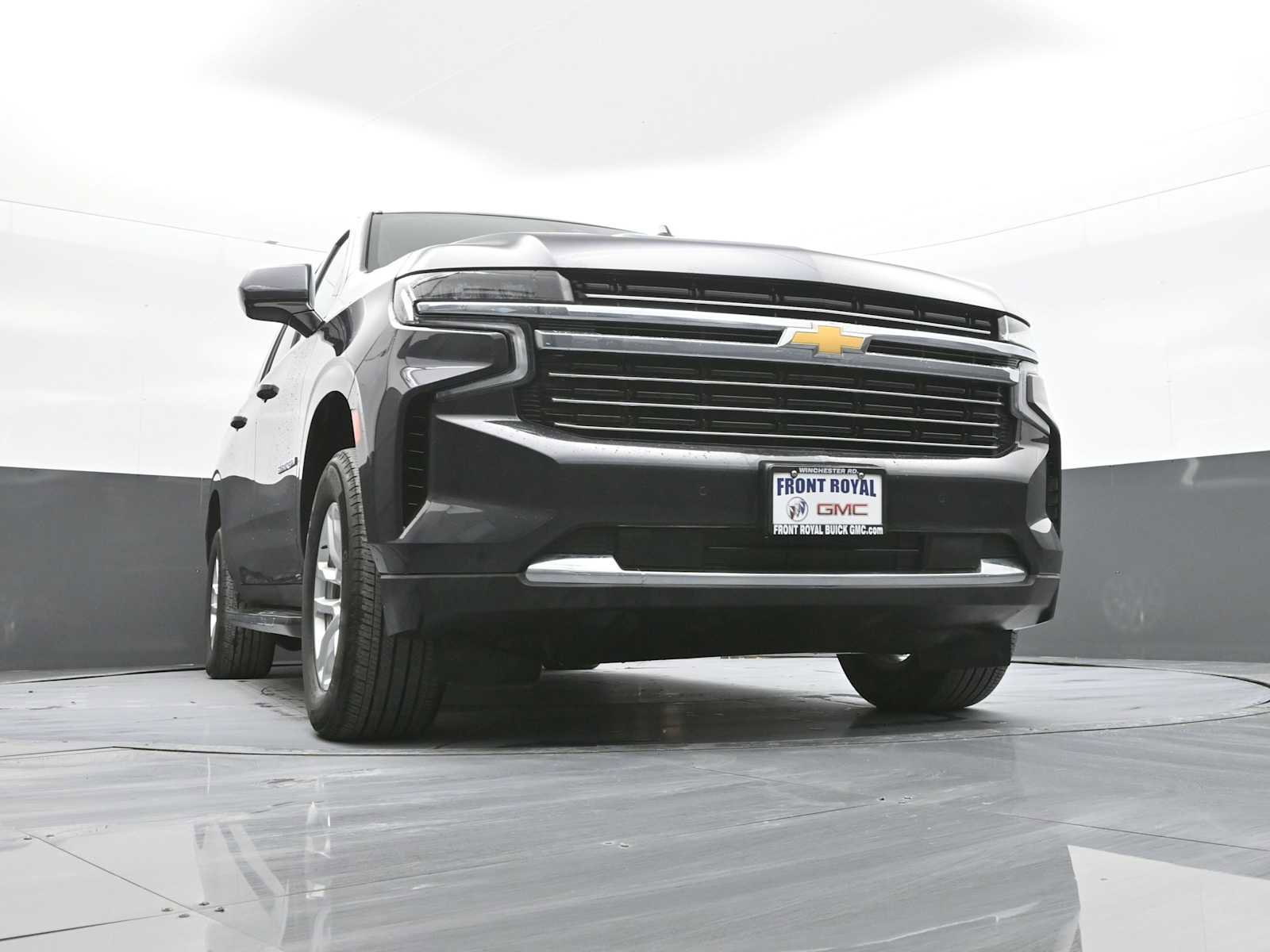 Used 2024 Chevrolet Suburban LT image 39