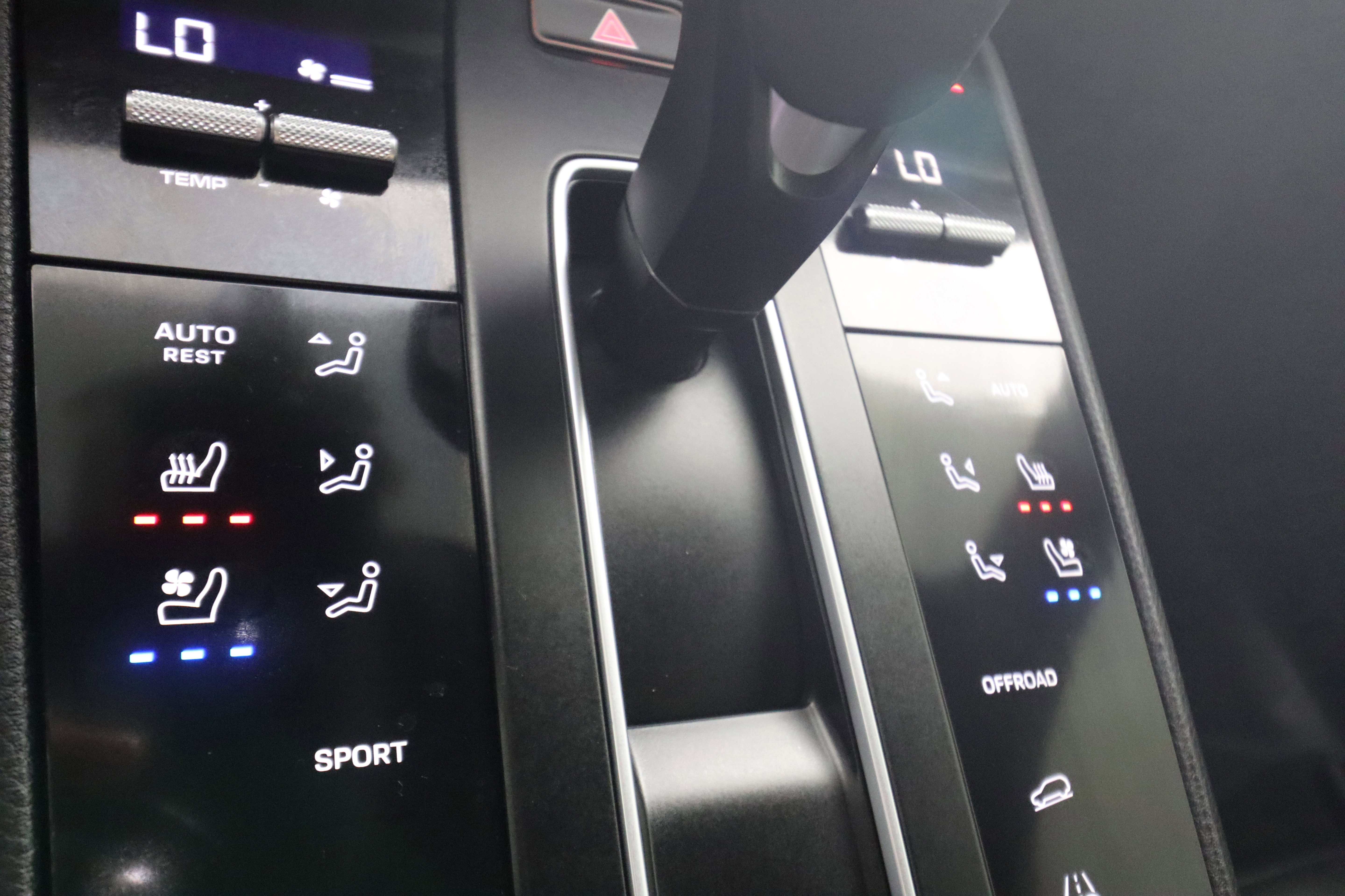 Used 2026 Porsche Macan image 23