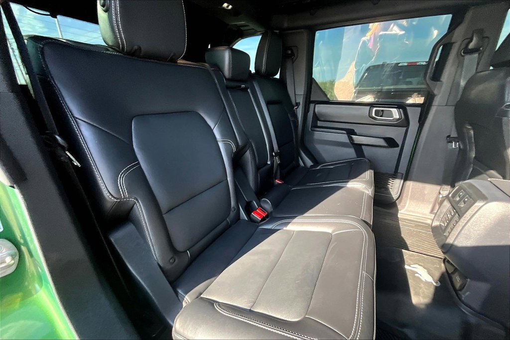 Used 2025 Ford Bronco Outer Banks w/ Sasquatch Package AWD/4WD image 29