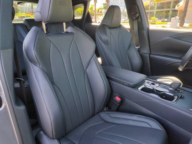 Used 2023 Lexus RX 350 F Sport w/ Accessory Package (Z1) AWD/4WD image 30