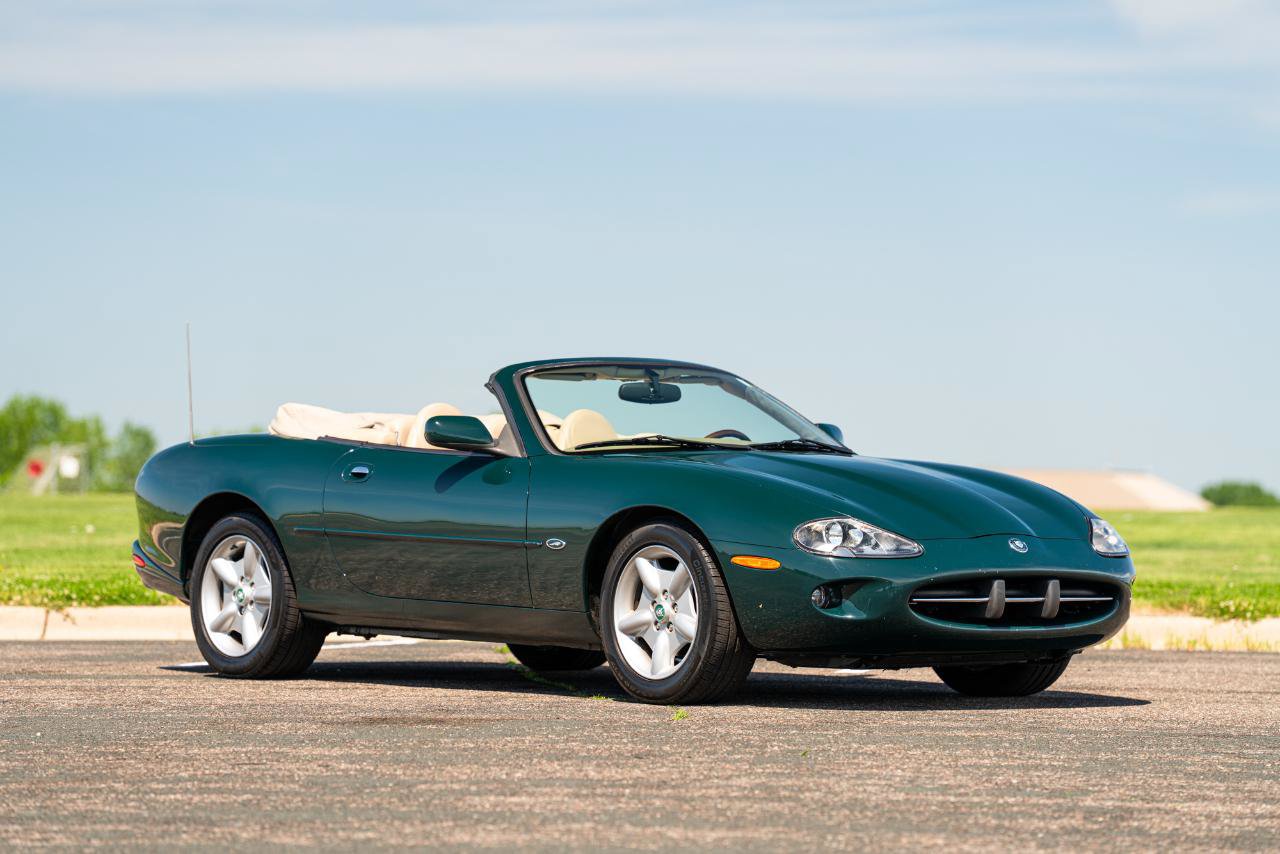 Used 1998 Jaguar XK8 Convertible RWD image 10