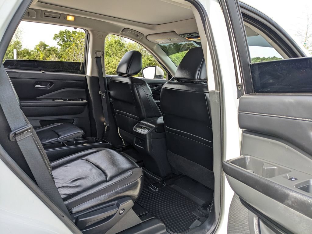 Used 2024 Nissan Pathfinder SL w/ SL Premium Package FWD image 47