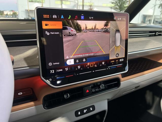 New 2025 Volkswagen ID. Buzz Pro S Plus RWD image 17