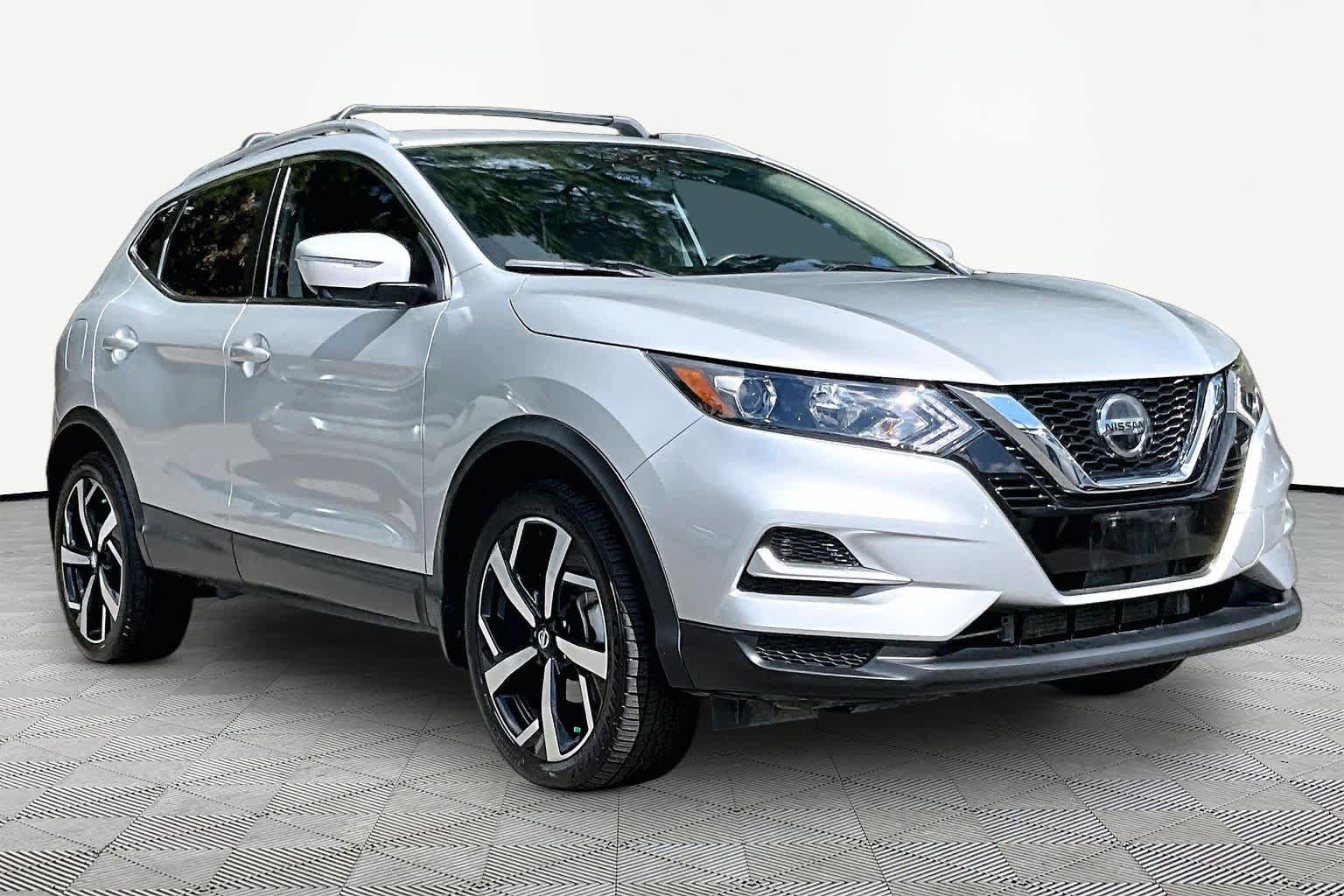 Used 2022 Nissan Rogue Sport SL AWD/4WD image 3