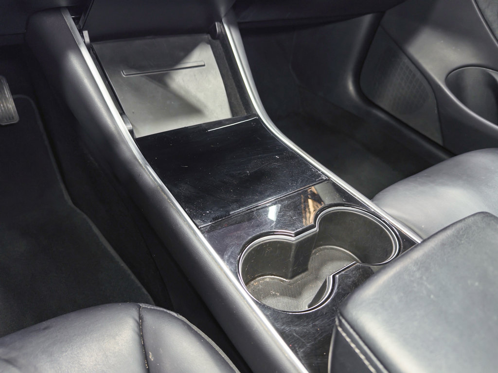 Used 2018 Tesla Model 3 Long Range image 17