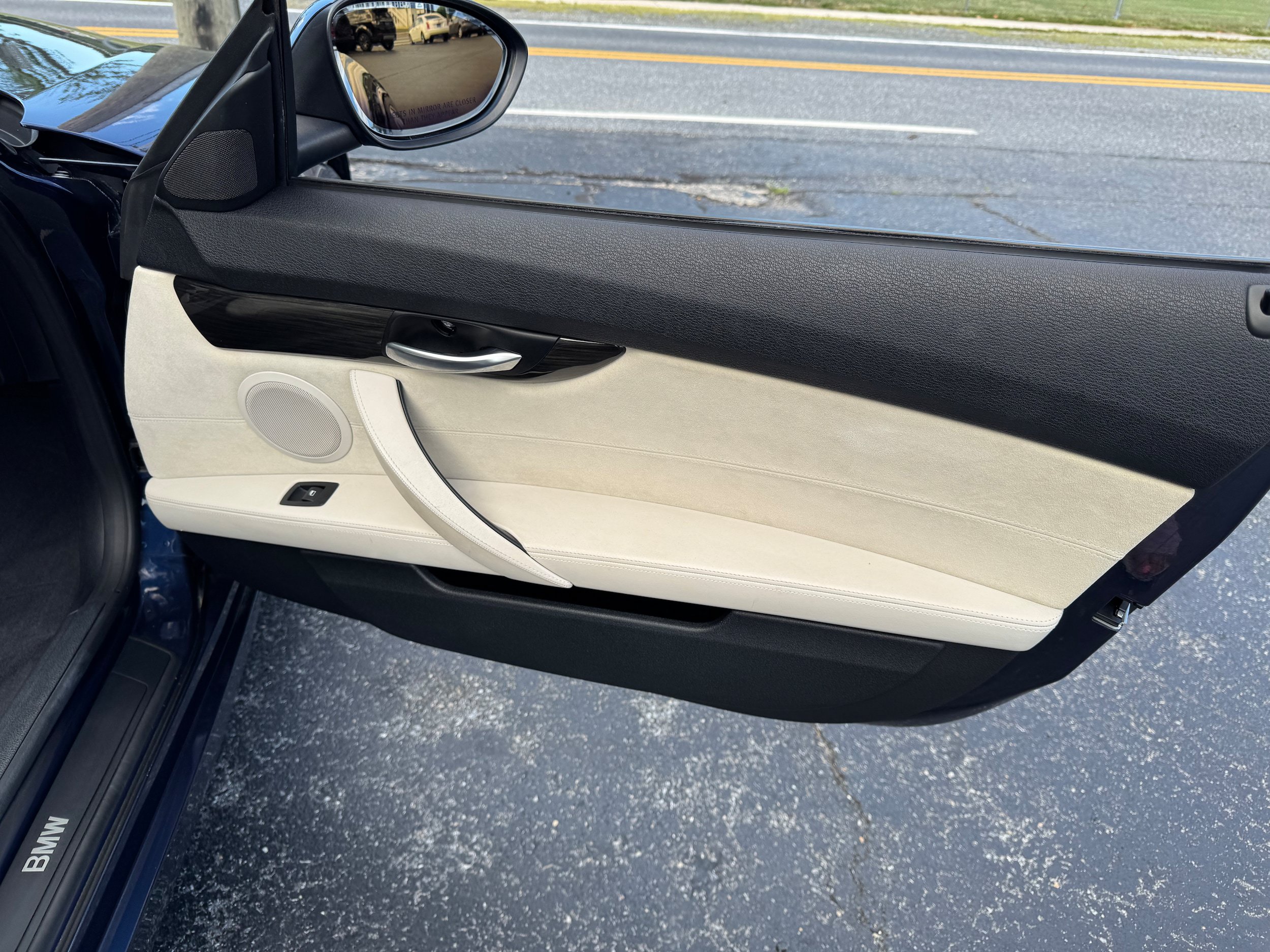 Used 2009 BMW Z4 sDrive30i RWD image 10
