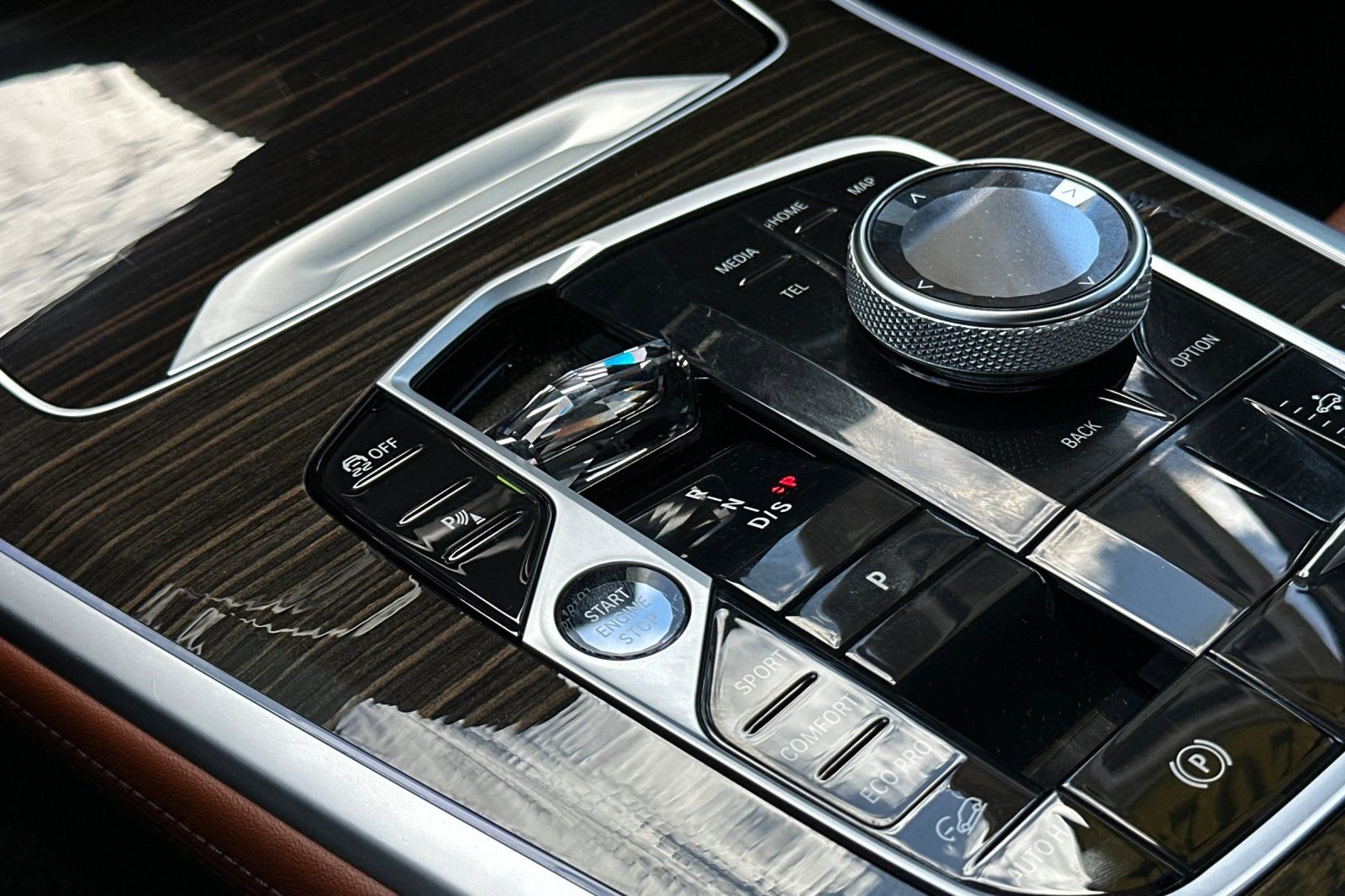 Used 2024 BMW X7 xDrive40i w/ Executive Package image 22