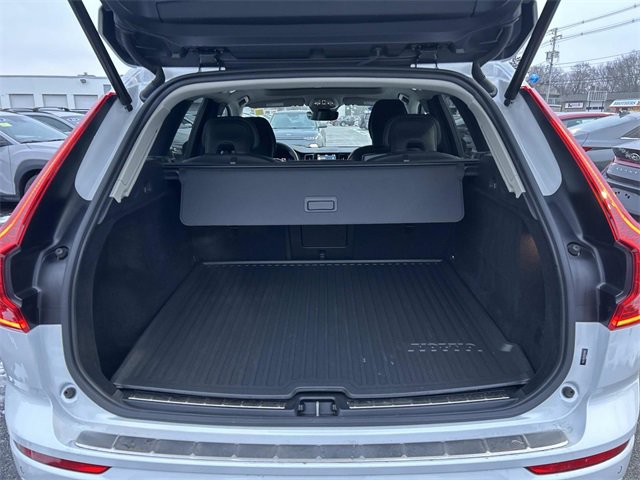 Used 2024 Volvo XC60 B5 Plus w/ Protection Package Premier image 13