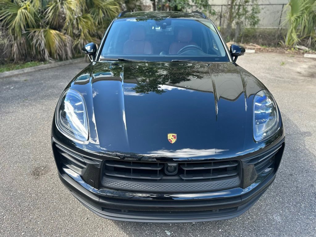 Used 2023 Porsche Macan image 4