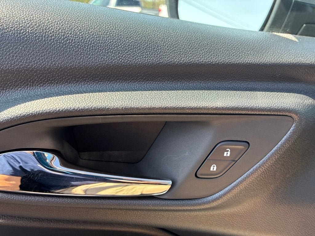 New 2026 Chevrolet Trax LS w/ LS Convenience Package FWD image 20
