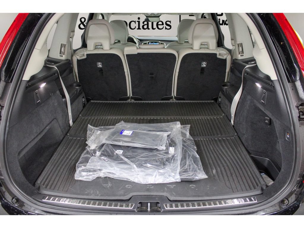 Certified 2023 Volvo XC90 B6 Ultimate w/ Protection Package Premier AWD/4WD image 32
