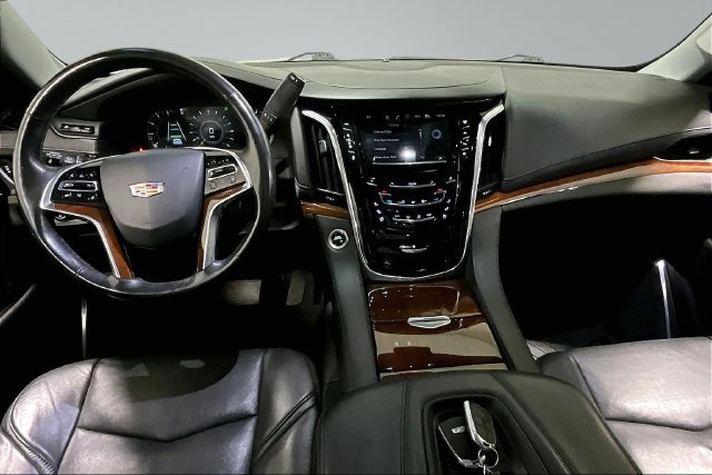 Used 2019 Cadillac Escalade ESV Luxury AWD/4WD image 7