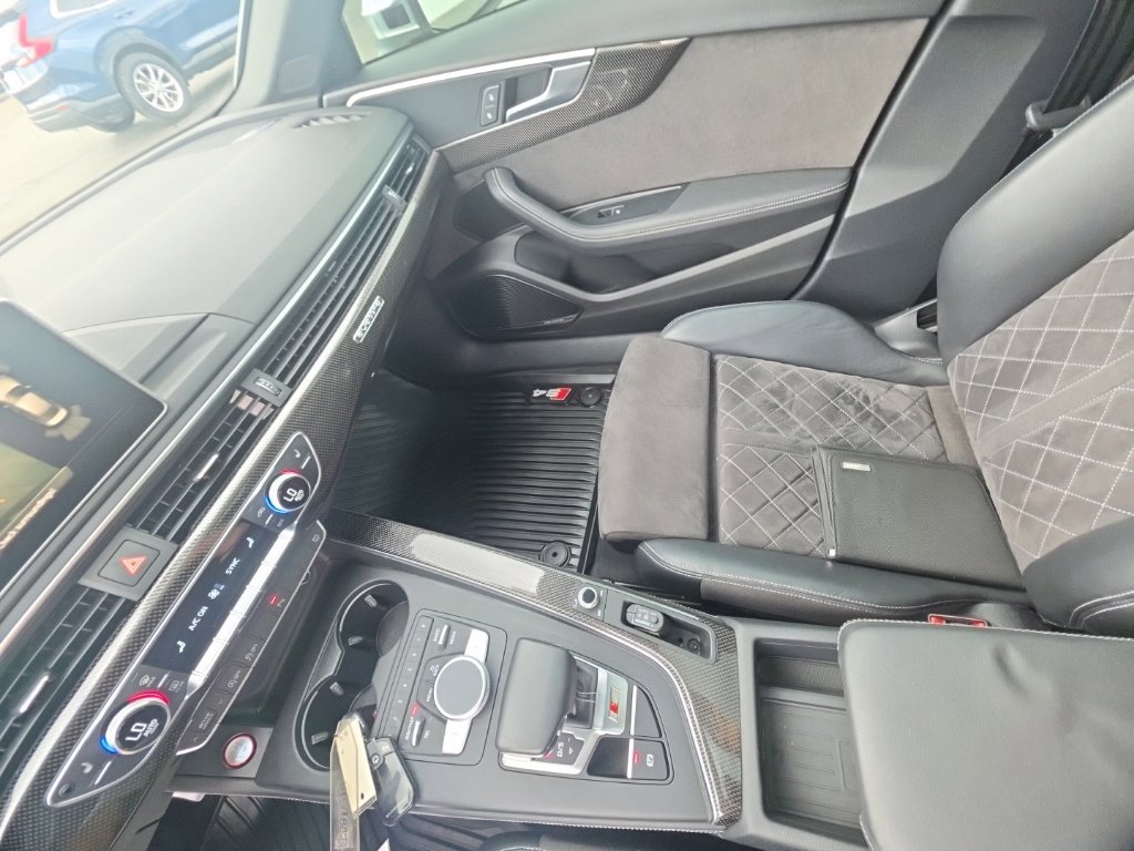 Used 2019 Audi S4 Premium Plus w/ Premium Plus Package AWD/4WD image 23