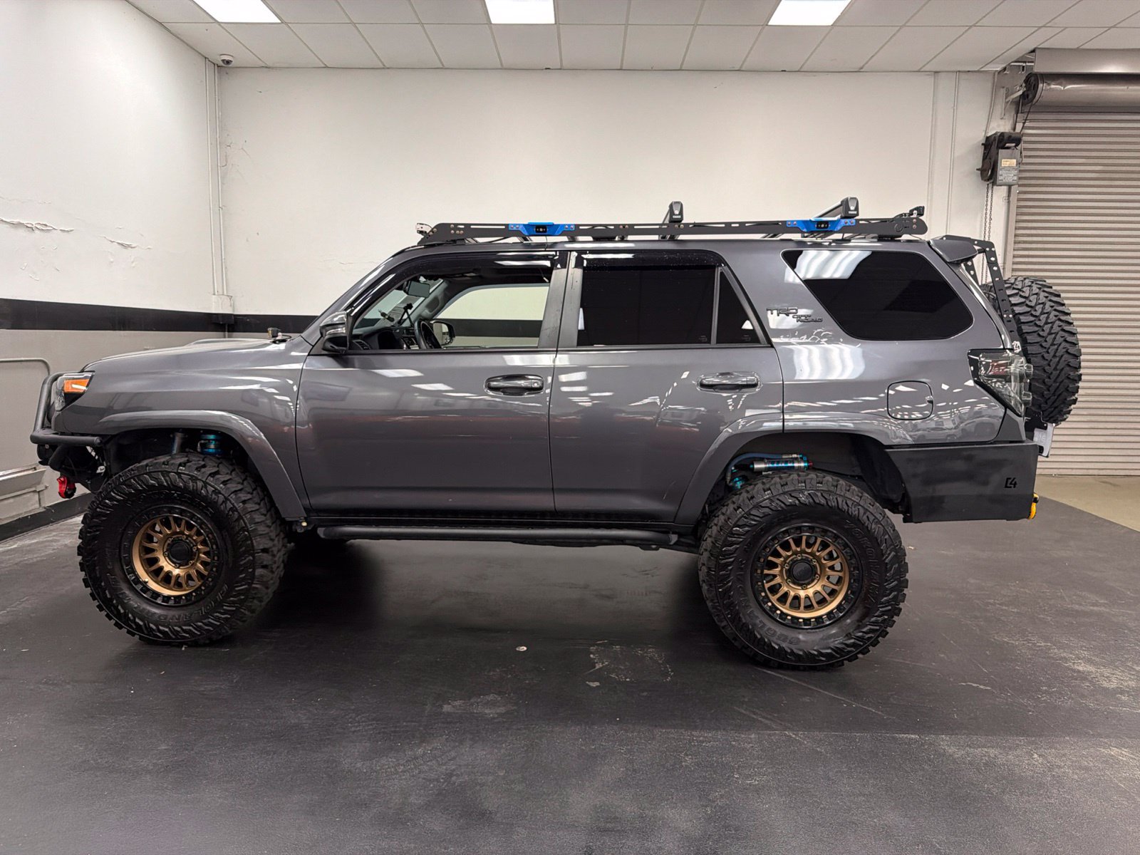 Used 2023 Toyota 4Runner TRD Off-Road Premium w/ Off Road Premium Plus Package AWD/4WD image 10