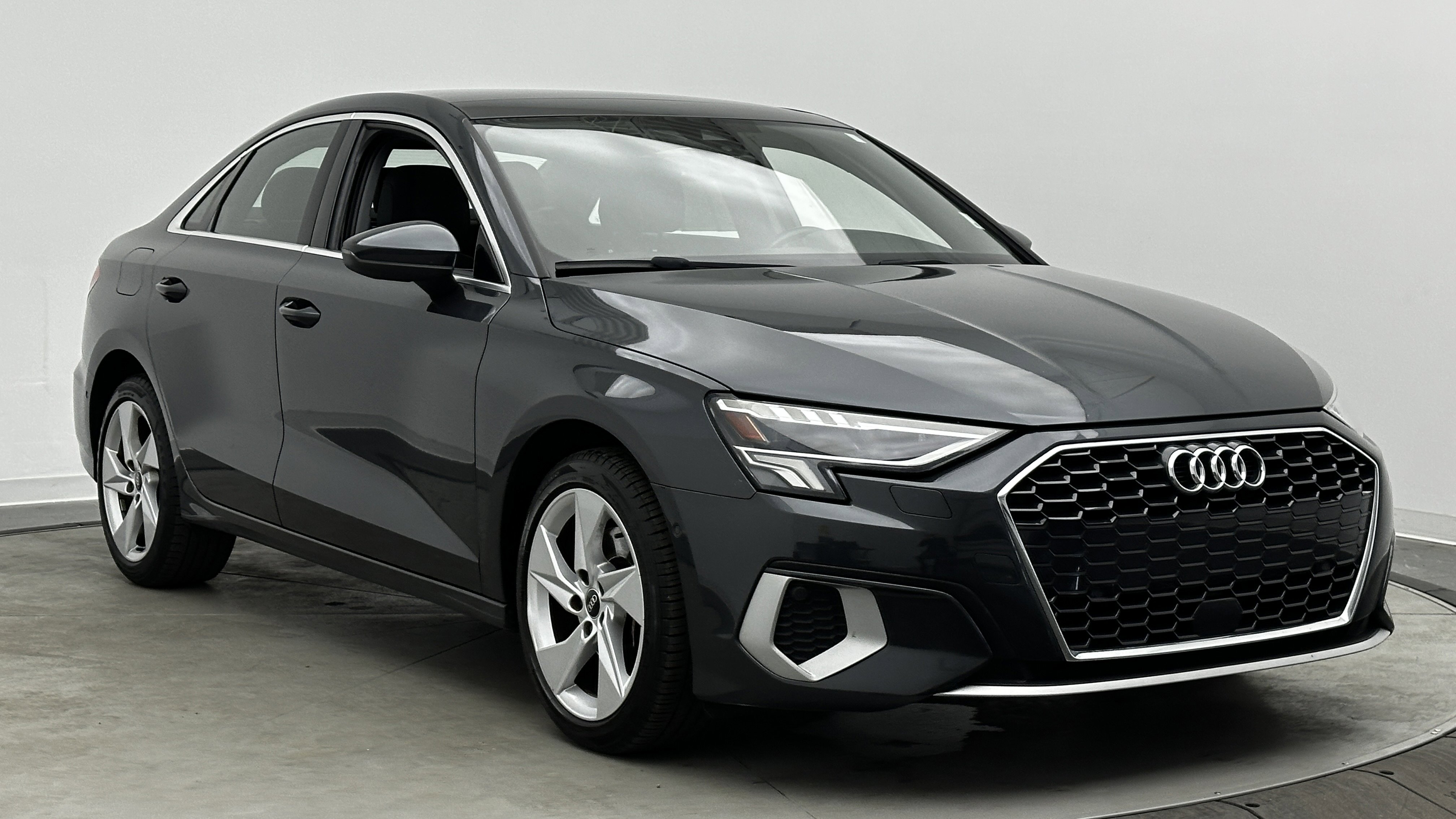 Used 2024 Audi A3 2.0T Premium image 3