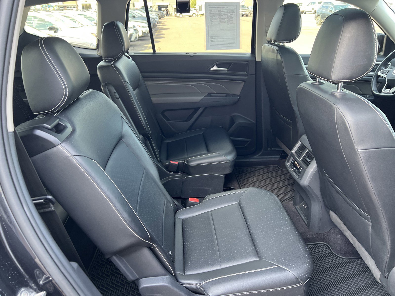 Used 2021 Volkswagen Atlas SE image 23