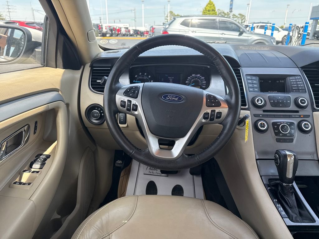 Used 2017 Ford Taurus SEL FWD image 15