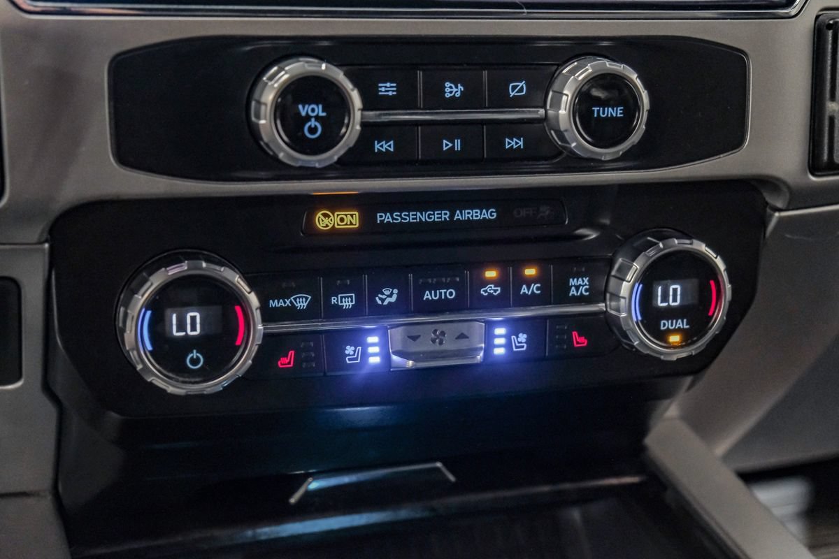 Used 2022 Ford F250 Lariat w/ Black Appearance Package AWD/4WD image 26