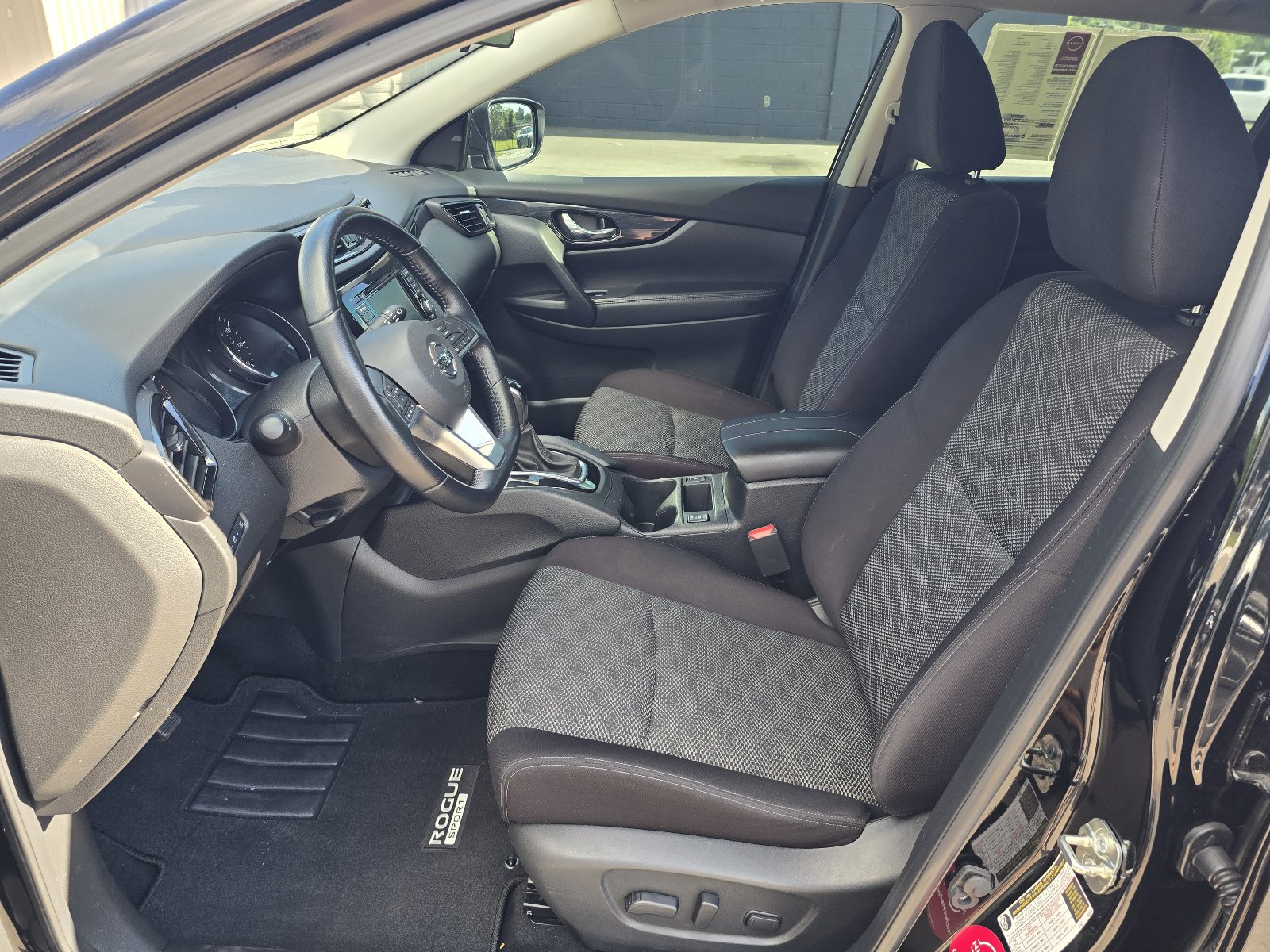 Certified 2022 Nissan Rogue Sport SV AWD/4WD image 12