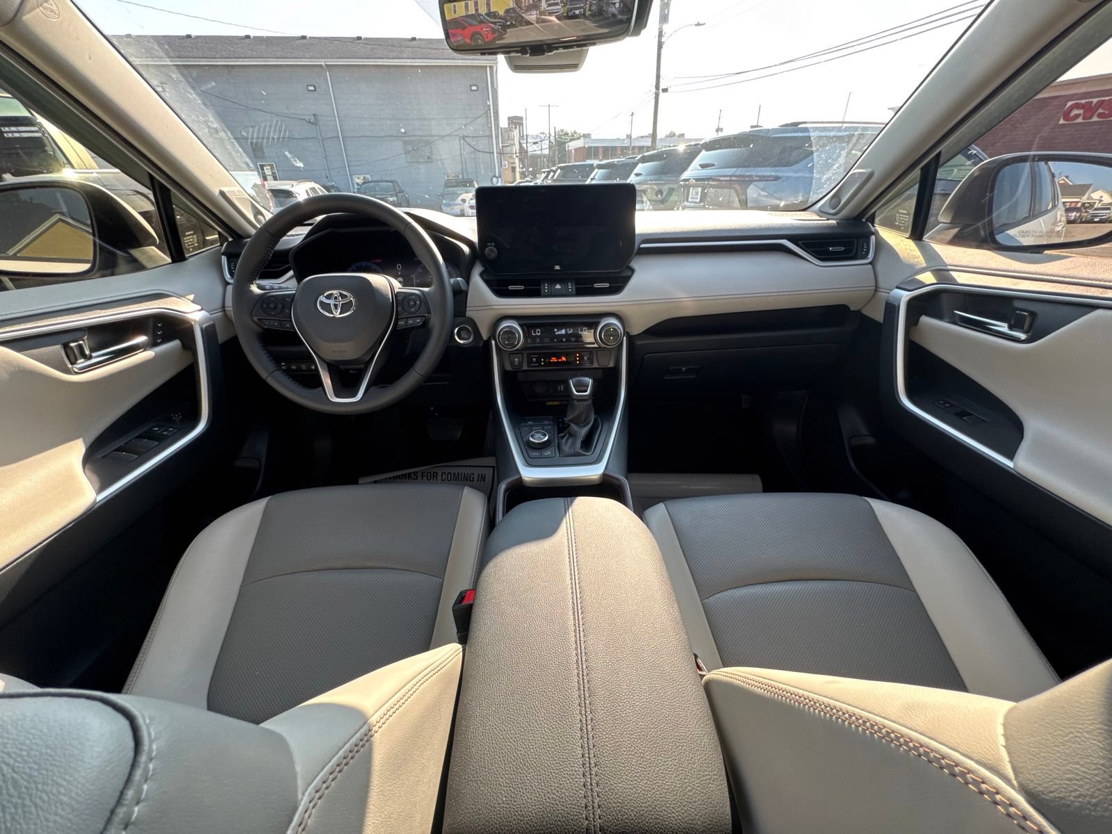Used 2023 Toyota RAV4 Limited AWD/4WD image 23