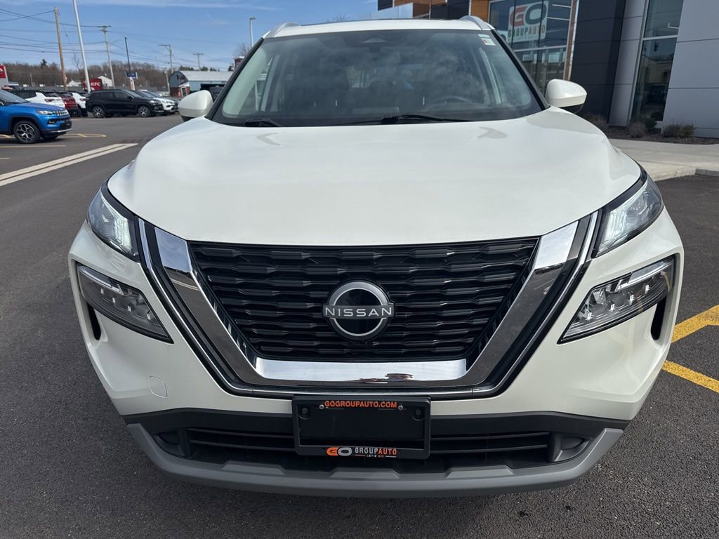 Used 2023 Nissan Rogue SV w/ SV Premium B Package AWD/4WD image 2