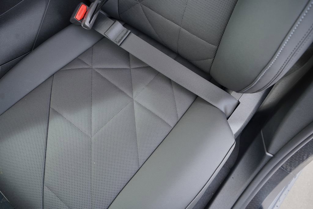 New 2026 BMW iX xDrive45 w/ Executive Package image 11