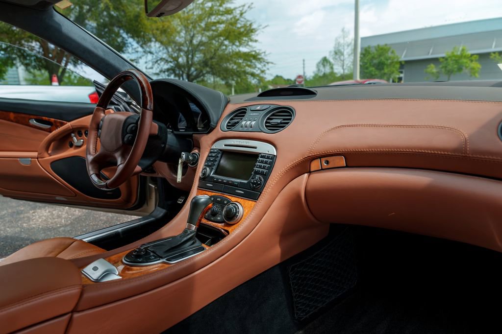 Used 2007 Mercedes-Benz SL 550 image 20